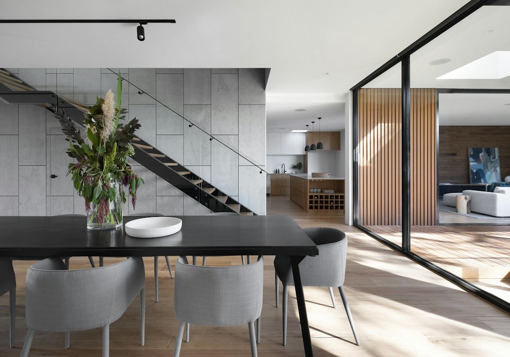 Comedor y cocina integrada de una propiedad nueva en Santiago